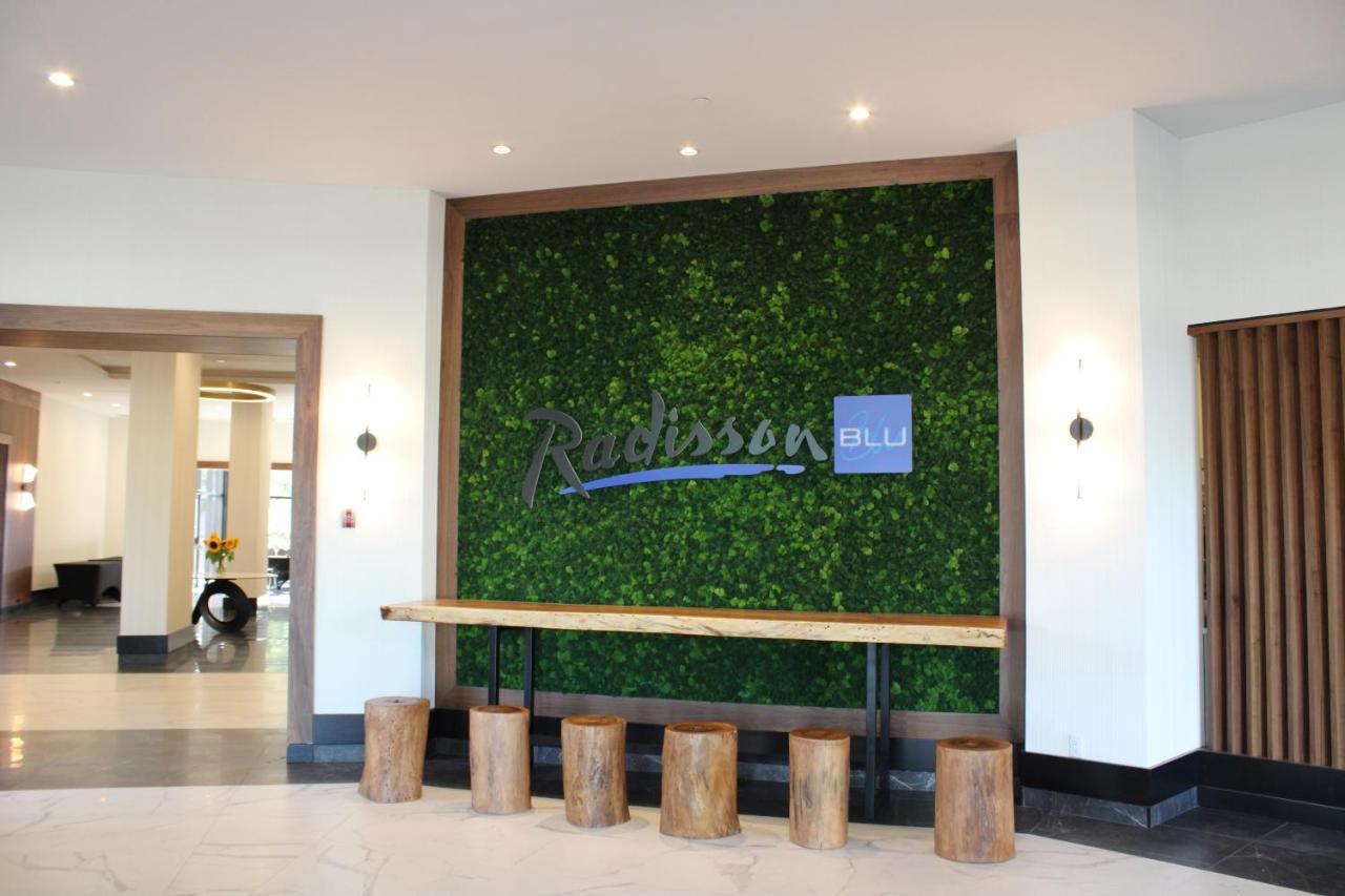 ריצ'מונד Radisson Blu Vancouver Airport Hotel & Marina מראה חיצוני תמונה
